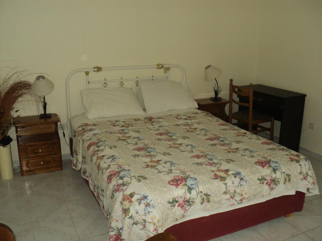 Miloi Rooms And Apartments Oda fotoğraf