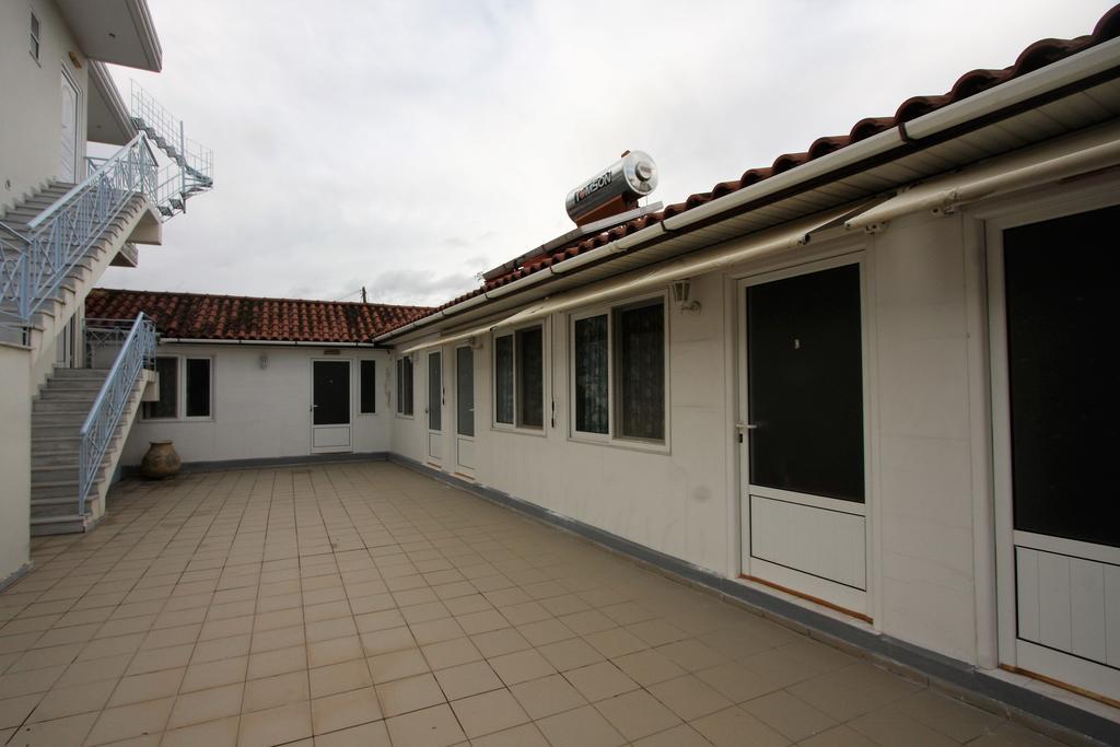 Miloi Rooms And Apartments Dış mekan fotoğraf